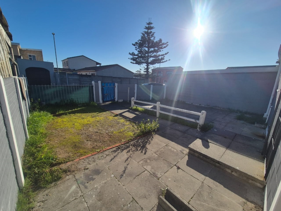 3 Bedroom Property for Sale in Rocklands Western Cape